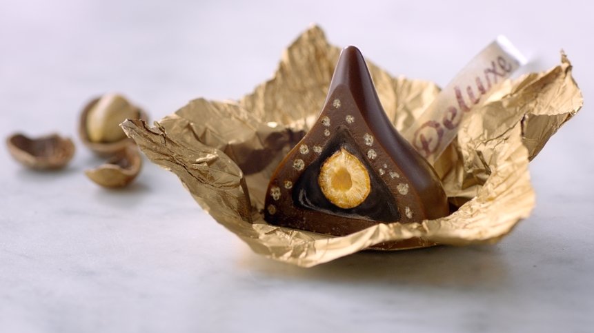 Hershey’s Adds Kisses with Deluxe Chocolates to #SayMore