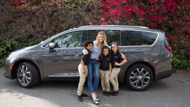Chrysler Powers Up Pacifica with Brooklyn Decker Push
