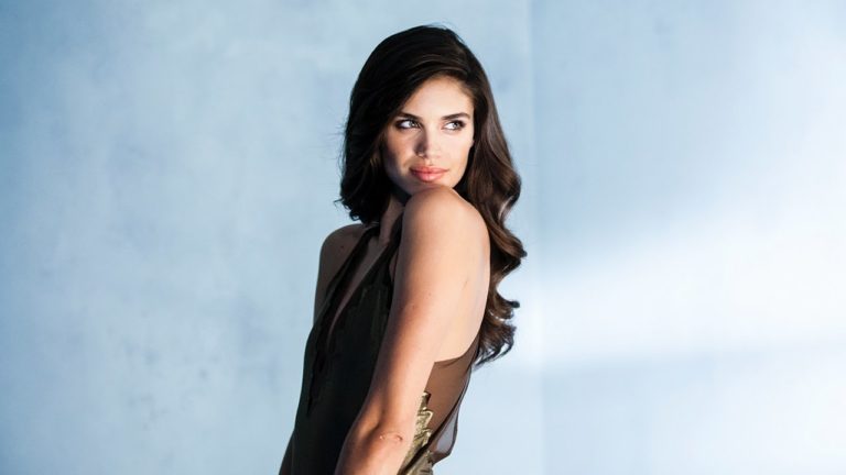 Moroccanoil Signs on Supermodel Sara Sampaio