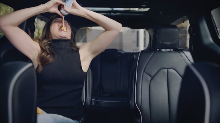 Chrysler Pacifica Campaign Features “Bad Moms” Star Kathryn Hahn