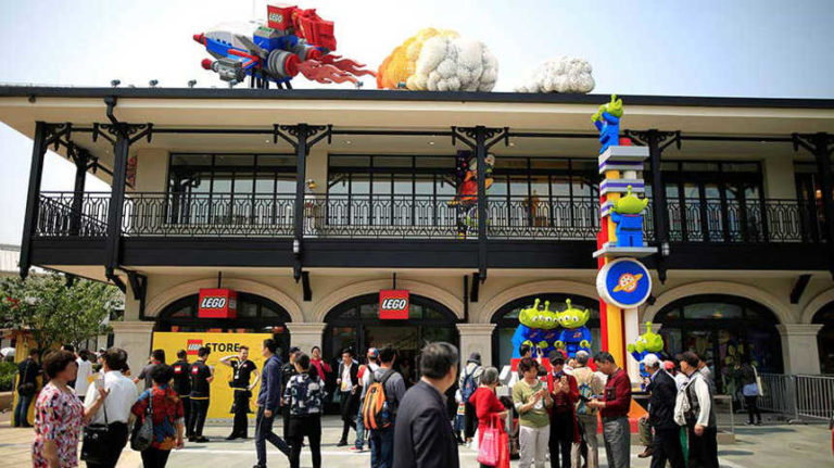 LEGO to Open Second Flagship Store in China