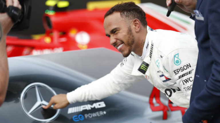 Mercedes-AMG Petronas Motorsport Extends Lewis Hamilton Contract