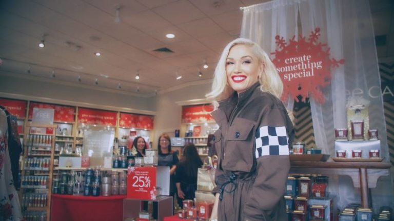 Yankee and Gwen Stefani Brighten the Season