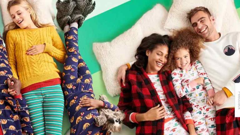 Old Navy Drives Holidays with Lyft Rides