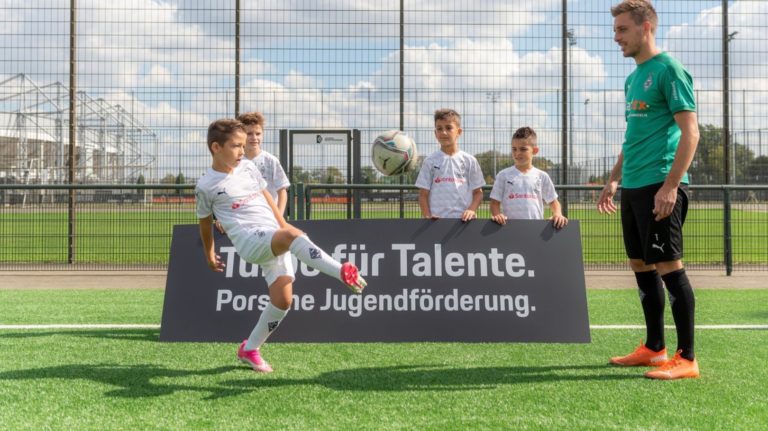 Porsche sponsors Borussia Mönchengladbach’s young footballers