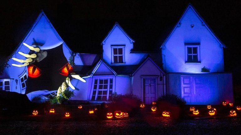 Samsung creates a show-stopping display in celebration of Halloween