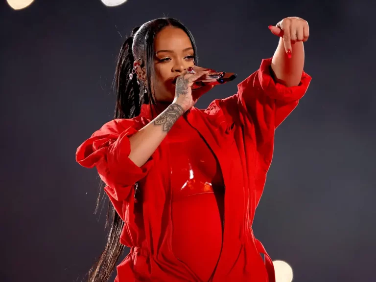 Why Rihanna Waited for Super Bowl for her Pregnancy Announcement 2023