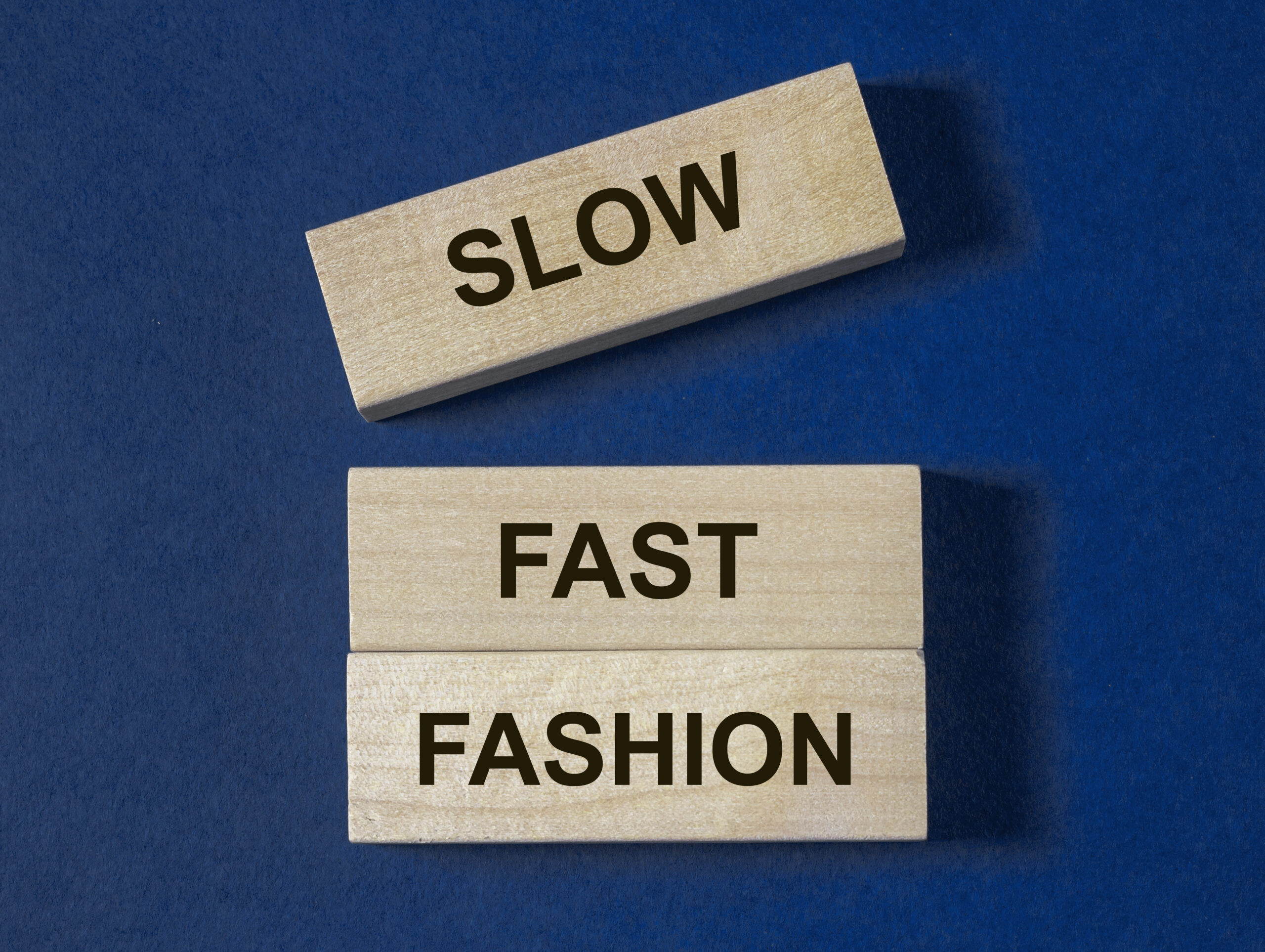 slow fashion vs fast fashion