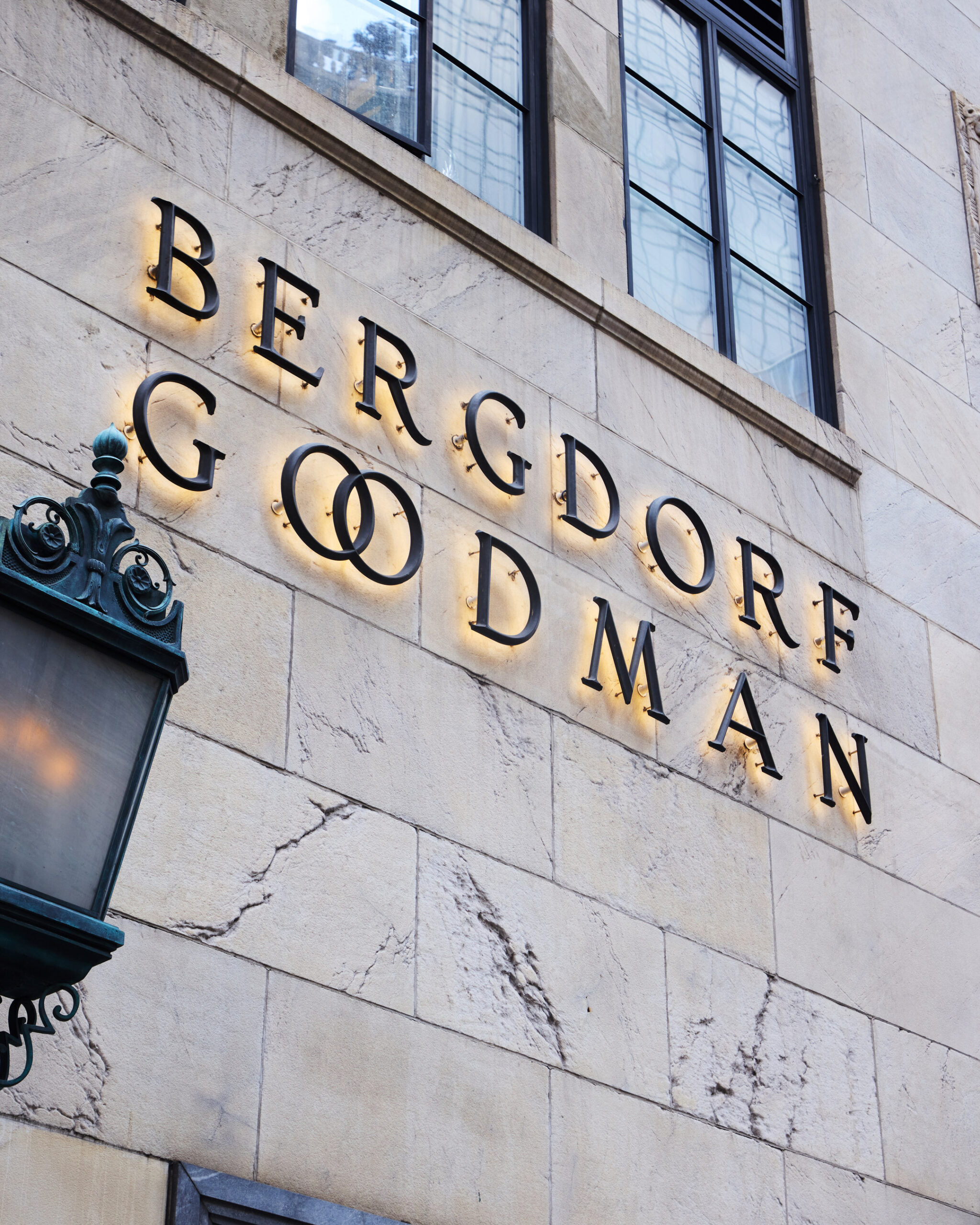 Bergdorf Goodman, New York City. Image source: Hearts On Fire